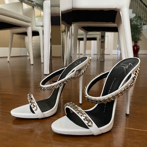 Giuseppe Zanotti Shoes - Giuseppe Zanotti Chain Link Leather Sandals